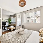 1br Flat 3 Min To Pont-cardinet Station アパート