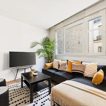 1br Flat 3 Min To Pont-cardinet Station *