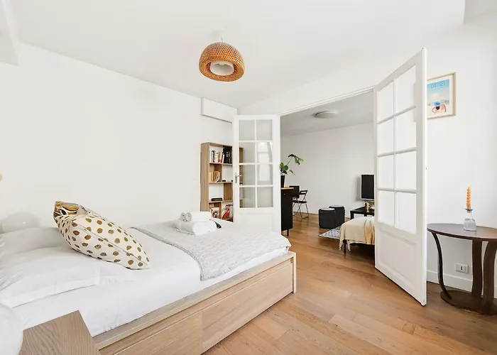 1br Flat 3 Min To Pont-cardinet Station *