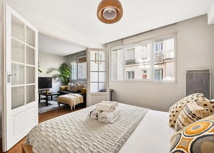 1br Flat 3 Min To Pont-cardinet Station Apartman